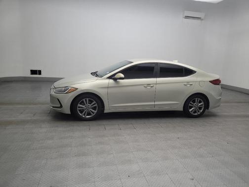 Mineral Beige Pearl 2017 Hyundai ELANTRA SE