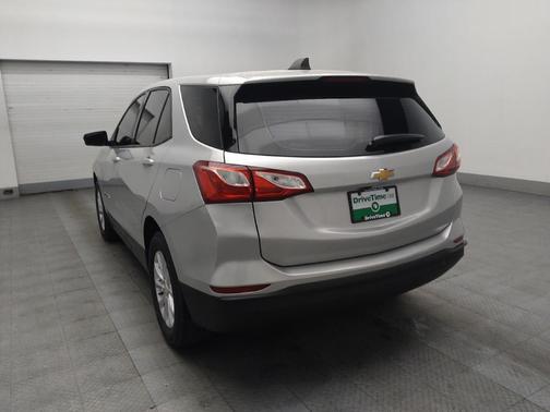 Silver Ice Metallic 2019 Chevrolet Equinox LS