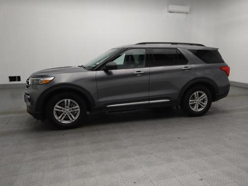 Carbonized Gray Metallic 2021 Ford Explorer XLT