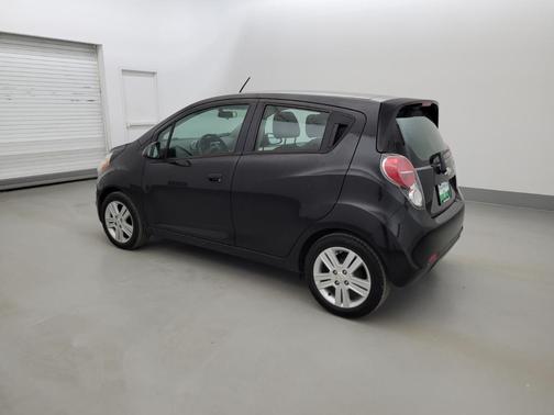Photo 3 of 32 of 2013 Chevrolet Spark 1LT