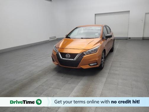 Monarch Orange Pearl Met 2020 Nissan Versa 1.6 S