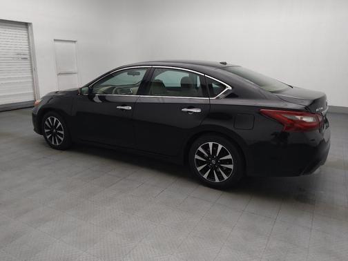 Super Black 2018 Nissan Altima 2.5 SV