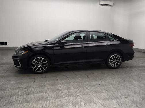 Deep Black Pearl 2025 Volkswagen Jetta 1.5T SE