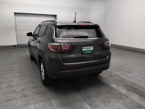 Granite Crystal Metallic Clearcoat 2019 Jeep Compass Sport