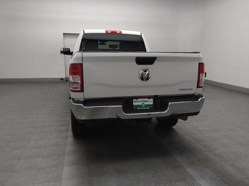Bright White Clearcoat 2022 RAM 2500 Tradesman Crew Cab 4x4 6'4' Box