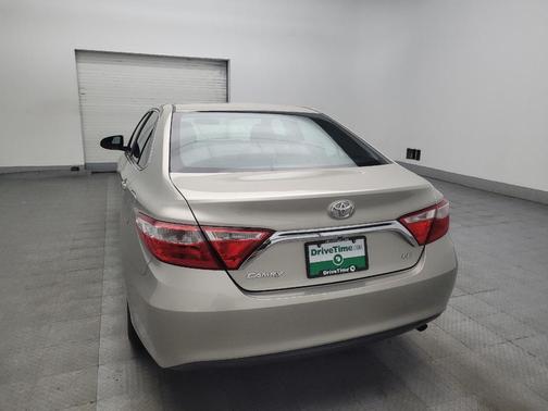 Creme Brulee Mica 2017 Toyota Camry LE