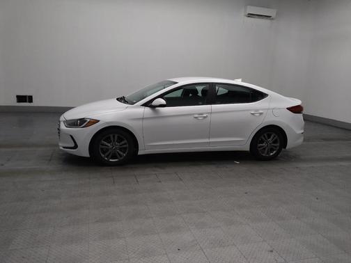 Quartz White Pearl 2018 Hyundai ELANTRA SE
