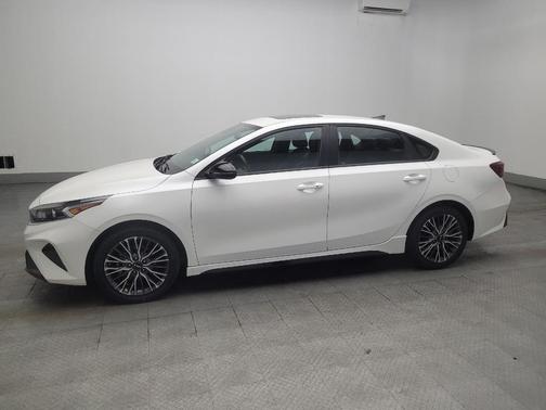 Snow White Pearl 2024 Kia Forte GT-Line