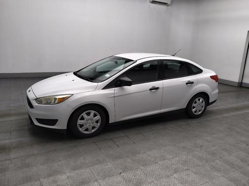 Oxford White 2016 Ford Focus S