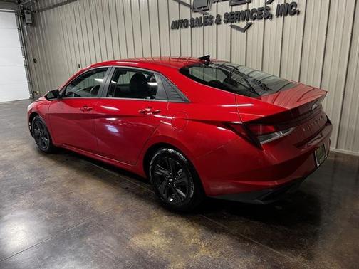 2021 Hyundai ELANTRA SEL