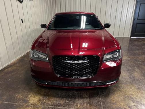 2019 Chrysler 300 Touring
