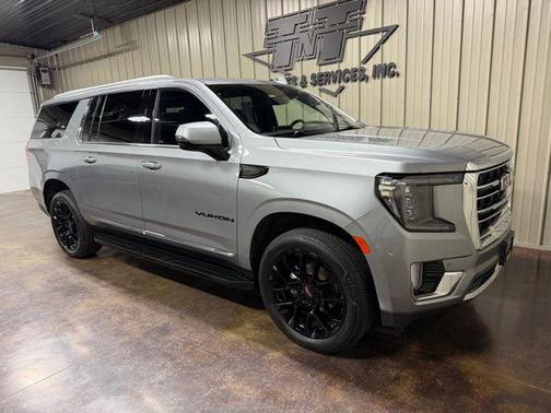Sterling Metallic 2023 GMC Yukon XL SLT