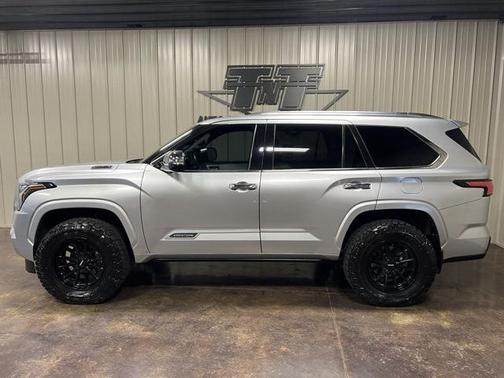2023 Toyota Sequoia Capstone