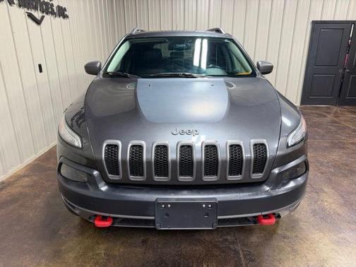 Granite Crystal Metallic Clearcoat 2015 Jeep Cherokee Trailhawk