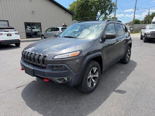 Granite Crystal Metallic Clearcoat 2015 Jeep Cherokee Trailhawk