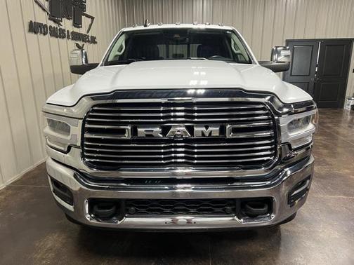 2024 RAM 3500 Laramie Crew Cab 4x4 8' Box