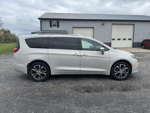 2021 Chrysler Pacifica L