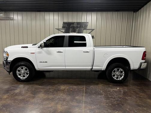 2020 RAM 2500 Laramie Crew Cab 4X4 6'4' Box