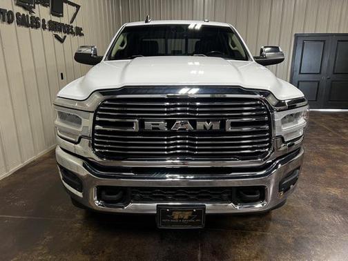 2020 RAM 2500 Laramie Crew Cab 4X4 6'4' Box