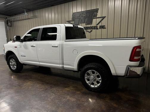 2020 RAM 2500 Laramie Crew Cab 4X4 6'4' Box