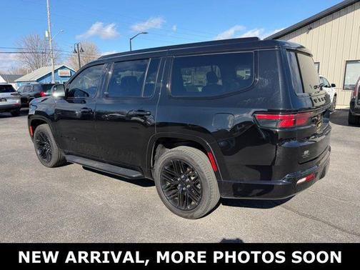 Diamond Black Crystal Pearlcoat 2024 Jeep Wagoneer Series II Carbide 4x4