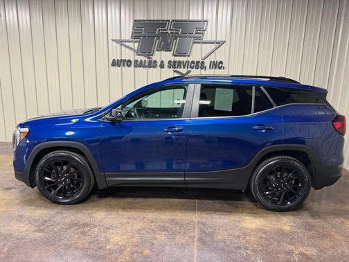 Marine Metallic 2023 GMC Terrain SLE