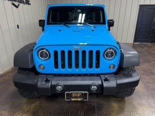 Chief Clearcoat 2017 Jeep Wrangler Unlimited Sport