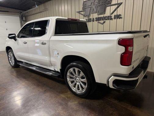Iridescent Pearl Tricoat 2021 Chevrolet Silverado 1500 High Country