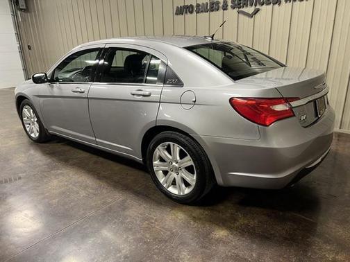 2013 Chrysler 200 Touring
