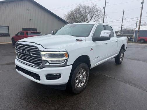 2024 RAM 2500 Laramie Crew Cab 4x4 6'4' Box