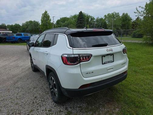 Bright White Clearcoat 2023 Jeep Compass Limited