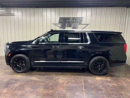 2023 GMC Yukon XL SLT