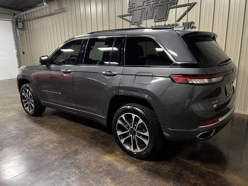 2022 Jeep Grand Cherokee Overland