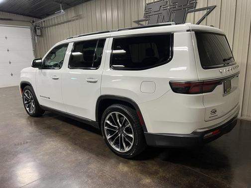 2022 Jeep Wagoneer Series III 4x4
