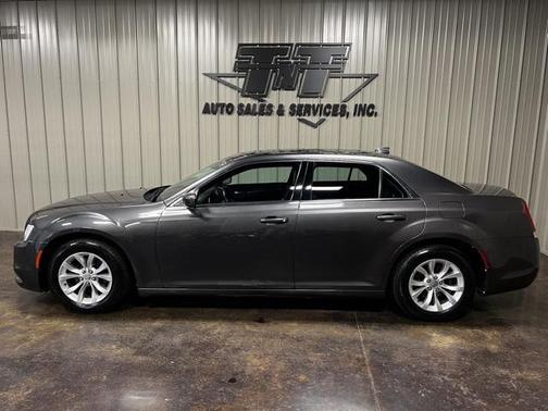 2015 Chrysler 300 Limited