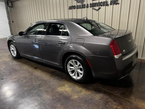 2015 Chrysler 300 Limited