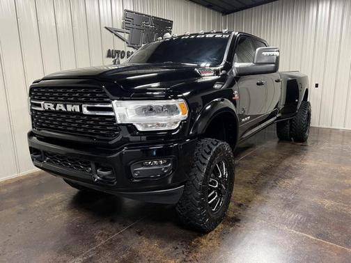 2023 RAM 3500 Big Horn Crew Cab 4x4 8' Box