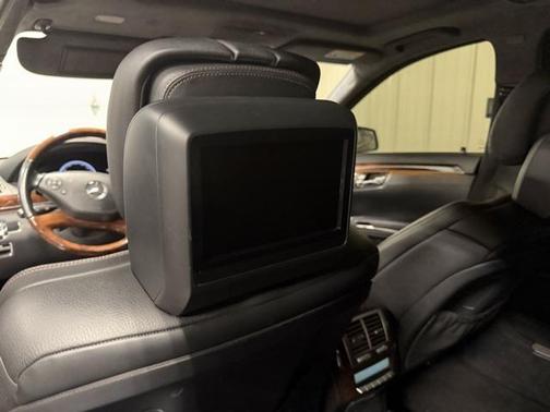 2011 Mercedes-Benz S-Class S 63 AMG