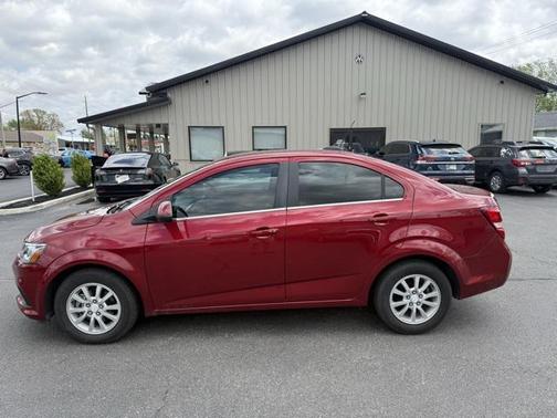 2020 Chevrolet Sonic FWD Sedan LT