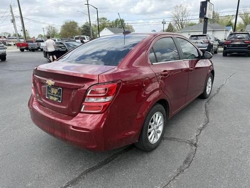 2020 Chevrolet Sonic FWD Sedan LT