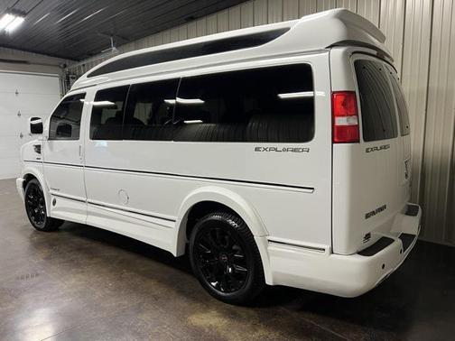 2025 GMC Savana 2500 Work Van