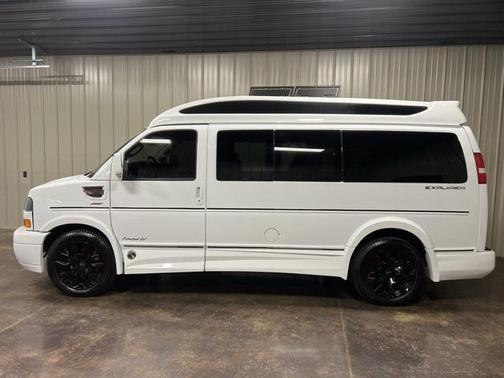 2025 GMC Savana 2500 Work Van