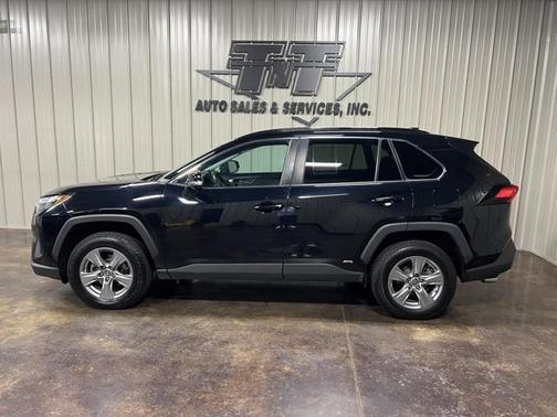 2022 Toyota RAV4 Hybrid XLE