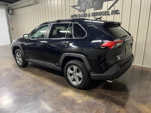 2022 Toyota RAV4 Hybrid XLE