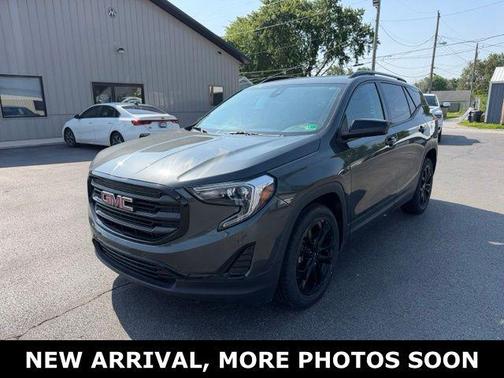 Graphite Gray Metallic 2021 GMC Terrain SLE