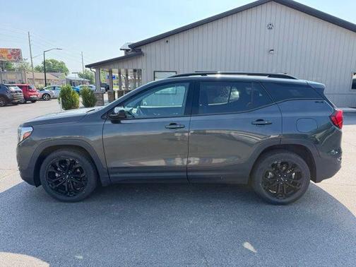 Graphite Gray Metallic 2021 GMC Terrain SLE