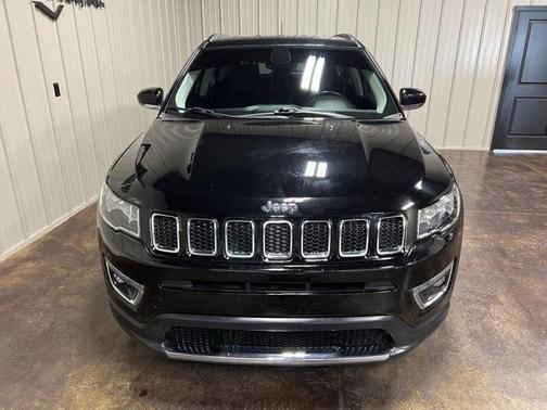 Diamond Black Crystal Pearlcoat 2018 Jeep Compass Limited