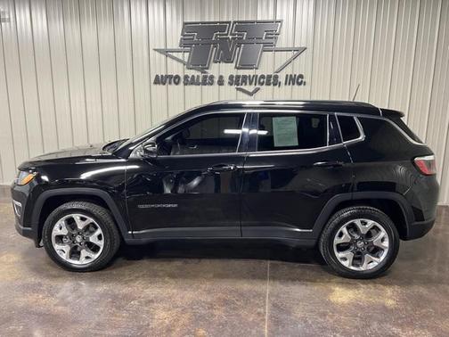 Diamond Black Crystal Pearlcoat 2018 Jeep Compass Limited