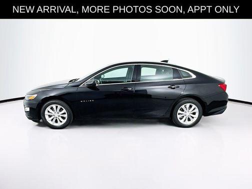 Mosaic Black Metallic 2024 Chevrolet Malibu FWD 1LT