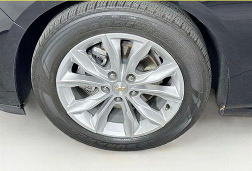 Mosaic Black Metallic 2024 Chevrolet Malibu FWD 1LT